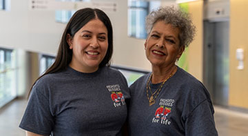 Chicago Police Officer Gives Mother Gift of Life